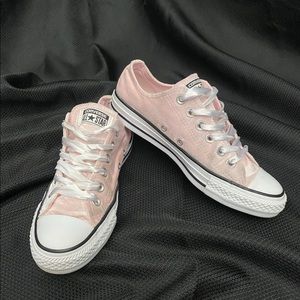 COPY - Converse W size 7